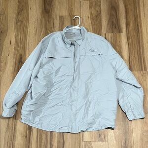 Realtree Men's Light Blue Casual Button Down Shirt